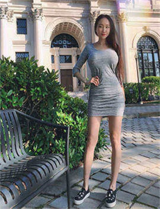 啦啦啦在线观看免费直播BD-帅哥摸舔美女全身视频